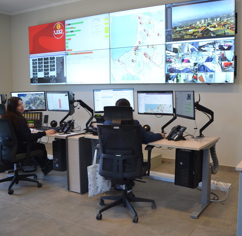 Central de Comunicaciones Ascanio Valenzuela — sala de operaciones