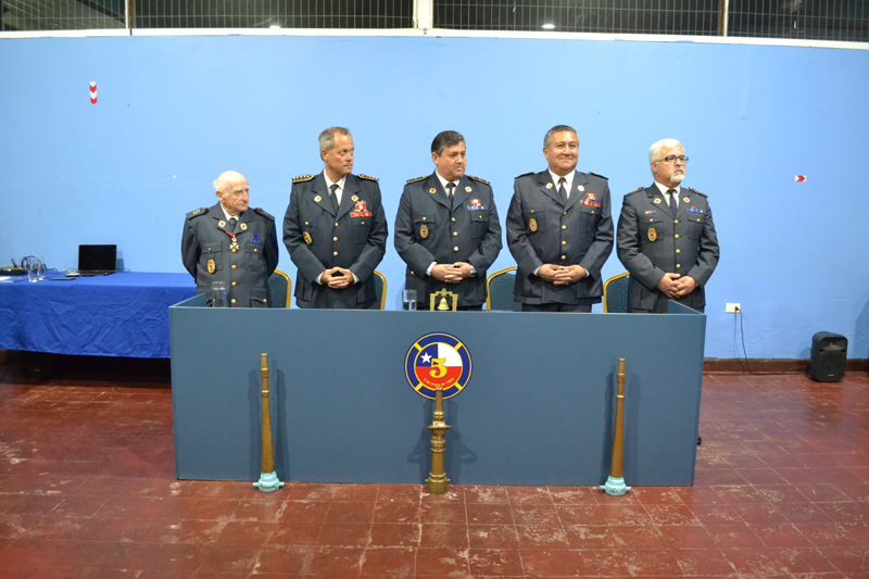 Máxima autoridad institucional participa en Sesión Solemne 54° aniversario Quinta Compañía